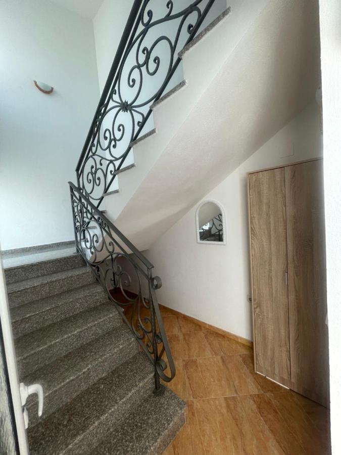 Kasneci Apartments Улцинь Экстерьер фото